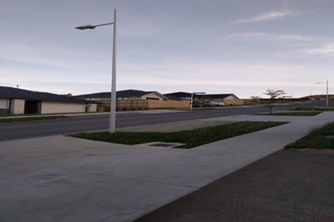 Photo of property in 18 Schooner Drive, Whitby, Porirua, 5024