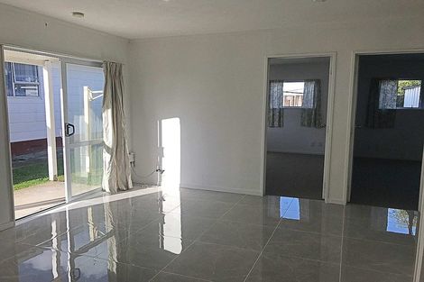 Photo of property in 6 Tangelo Place, Bucklands Beach, Auckland, 2012