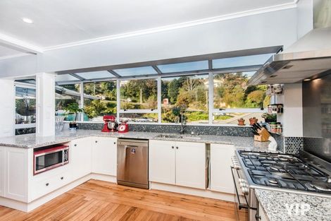 Photo of property in 3 Tawa Terrace, Tawa, Wellington, 5028