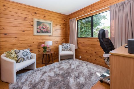 Photo of property in 7 Coubray Place, Botany Downs, Auckland, 2010