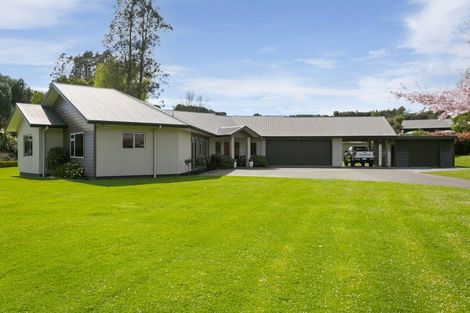Photo of property in 72 Dalmore Way, Acacia Bay, Taupo, 3385