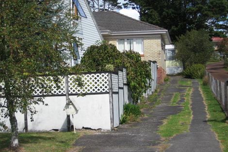 Photo of property in 22 Cliff View Drive, Green Bay, Auckland, 0604