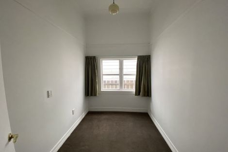 Photo of property in 170 Tasman Street, Mount Cook, Wellington, 6021