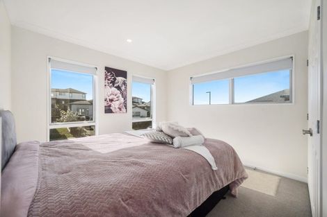 Photo of property in 30 Cassidy Drive, Orewa, 0931