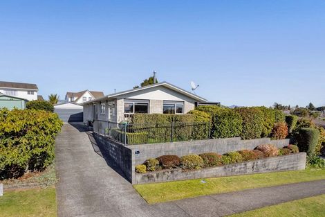 Photo of property in 34 Branch Road, Highlands Park, New Plymouth, 4312