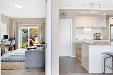 Photo of property in 27 Landmark Terrace, Orewa, 0931