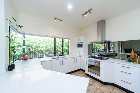 Photo of property in 5 The Strand, Fitzherbert, Palmerston North, 4410