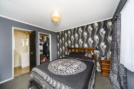 Photo of property in 28 Branigan Parade, Kelvin Grove, Palmerston North, 4414