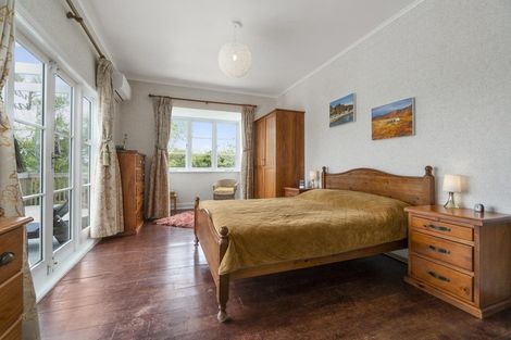 Photo of property in 2083 State Highway 16, Helensville, 0875