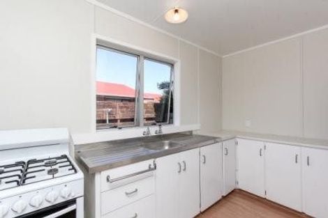Photo of property in 9 Aratapu Street, Waitara, 4320