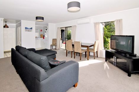 Photo of property in 60 Cunliffe Street, Churton Park, Wellington, 6037