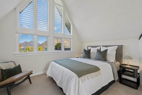 Photo of property in 696 Peninsula Road, Kelvin Heights, Queenstown, 9300