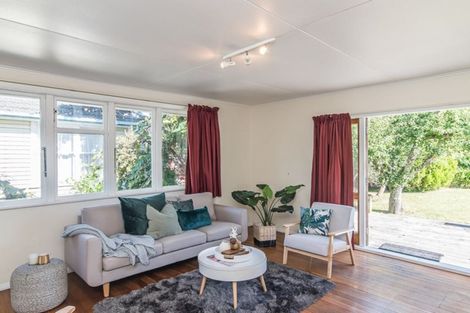 Photo of property in 11 Maire Street, Otaki, 5512