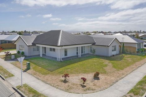 Photo of property in 55 Koura Drive, Rangiora, 7400