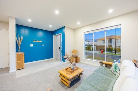 Photo of property in 138 Godfrey Drive, Orewa, 0931