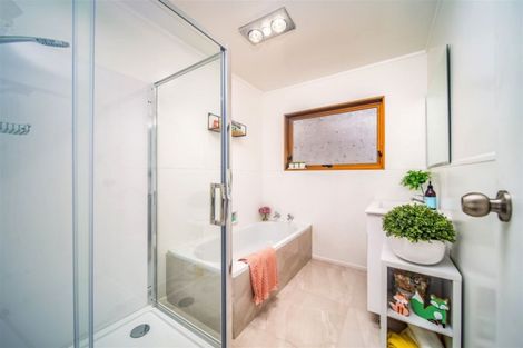 Photo of property in 1/35 Central Avenue, Papatoetoe, Auckland, 2025