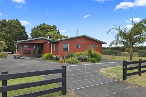 Photo of property in 69 Waipipi Wharf Road, Pollok, Waiuku, 2683