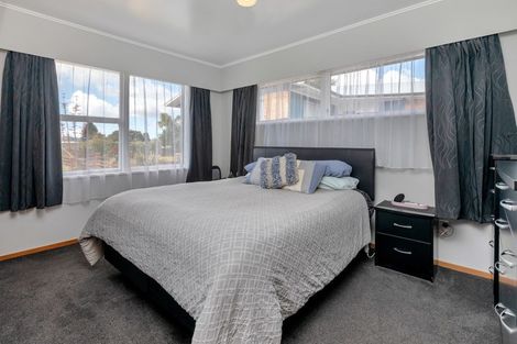 Photo of property in 18 Parkland Crescent, Te Kamo, Whangarei, 0112