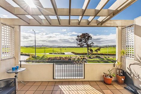 Photo of property in 2/150 Chapel Road, Flat Bush, Auckland, 2019