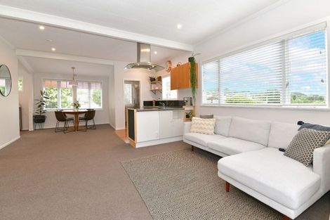 Photo of property in 20 Karaka Street, Helensville, 0800