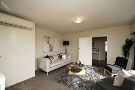 Photo of property in 420 Memorial Avenue, Burnside, Christchurch, 8053