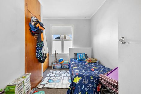 Photo of property in 94 Young Street, New Plymouth, 4310