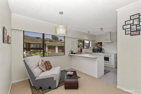 Photo of property in 5/248 Great North Road, Henderson, Auckland, 0612