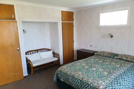 Photo of property in 2 Hood Place, Spotswood, New Plymouth, 4310