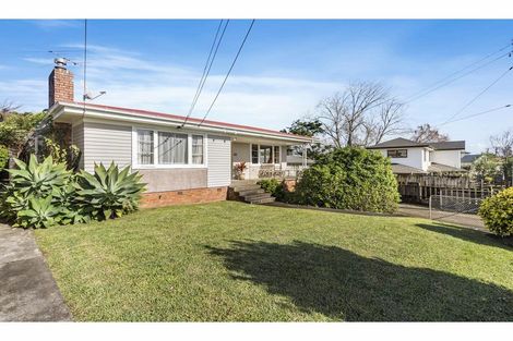 Photo of property in 10 Lloyd Avenue, Papatoetoe, Auckland, 2025