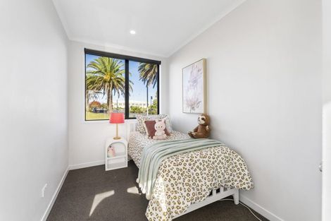 Photo of property in 284 Hobsonville Point Road, Hobsonville, Auckland, 0616