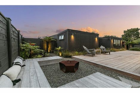 Photo of property in 11 Kelmore Place, Schnapper Rock, Auckland, 0632