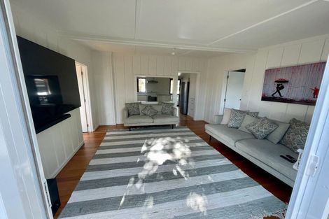 Photo of property in 61 Kauri Road, Stanmore Bay, Whangaparaoa, 0932