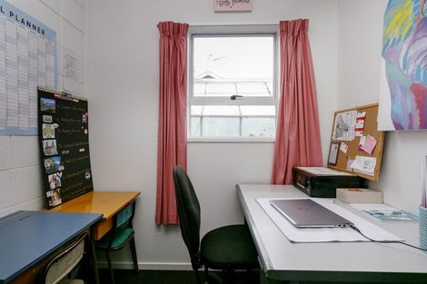 Photo of property in 4 Kereru Street, Two Mile Bay, Taupo, 3330