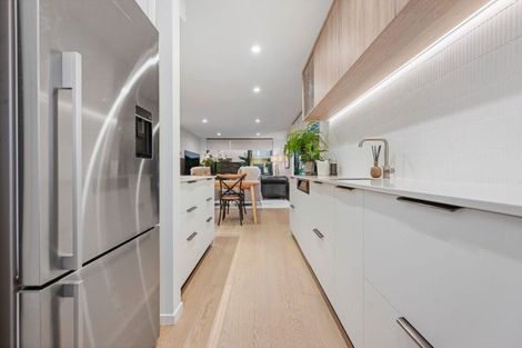 Photo of property in 23u2 Strowan Avenue, Fairfield, Hamilton, 3214