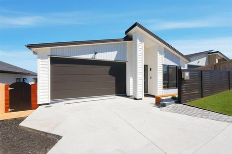Photo of property in 13 Whale Bay Rise, Gulf Harbour, Whangaparaoa, 0930