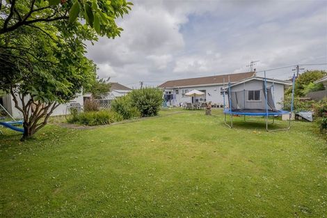 Photo of property in 22 George Street, Levin, 5510