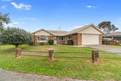 Photo of property in 6 Antrim Place, Nawton, Hamilton, 3200