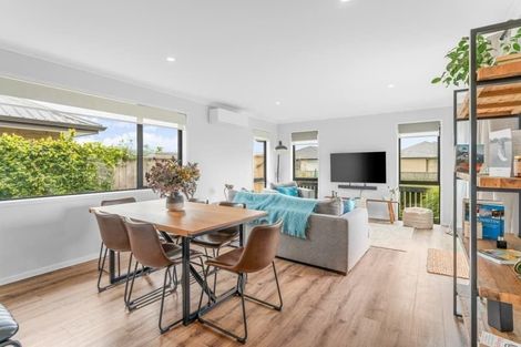 Photo of property in 4 Navy Lane, Papamoa, 3118