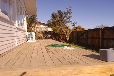 Photo of property in 60 Kingdale Road, Henderson, Auckland, 0610