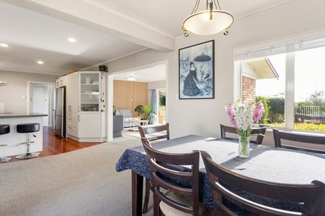 Photo of property in 8 Magenta Place, Dinsdale, Hamilton, 3204