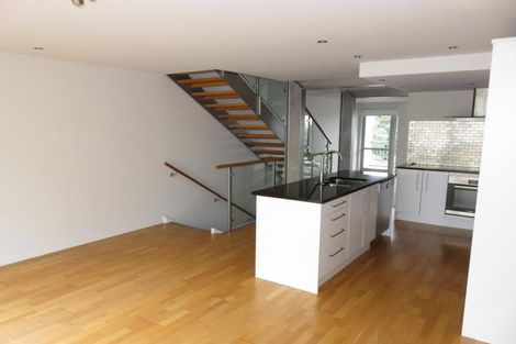 Photo of property in 3/142 Onslow Road, Khandallah, Wellington, 6035