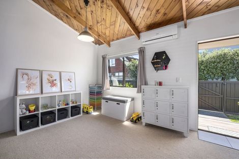 Photo of property in 1/1 Evan Street, Belmont, Auckland, 0622