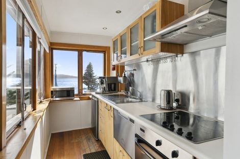 Photo of property in 186 Oriental Parade, Oriental Bay, Wellington, 6011