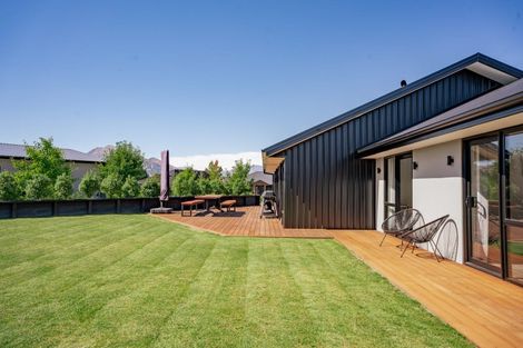 Photo of property in 5 Tahi Street, Albert Town, Wanaka, 9305