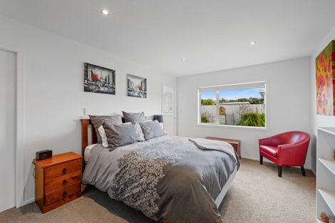 Photo of property in 92 Smart Road, Glen Avon, New Plymouth, 4312
