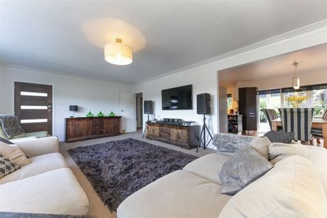 Photo of property in 27 Routley Drive, Glen Eden, Auckland, 0602