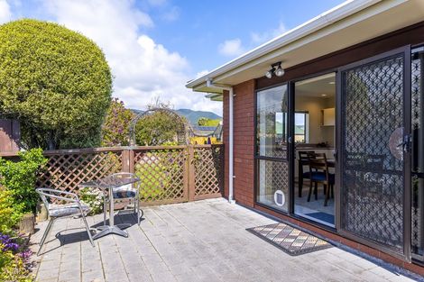 Photo of property in 2 Heihei Place, Paraparaumu, 5032