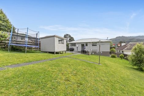 Photo of property in 17 Mcgowan Road, Wainuiomata, Lower Hutt, 5014