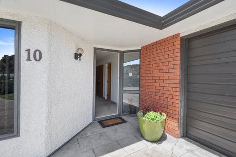 Photo of property in 10 Bishops Close, Greenmeadows, Napier, 4112