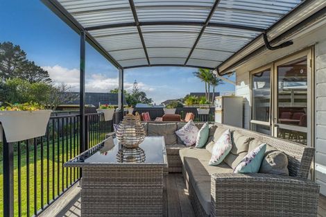 Photo of property in 6 Winderton Way, Pauanui, Hikuai, 3579